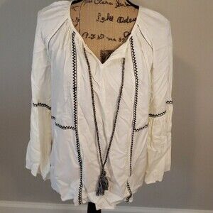 NWOT Karen Kane off white and black blouse